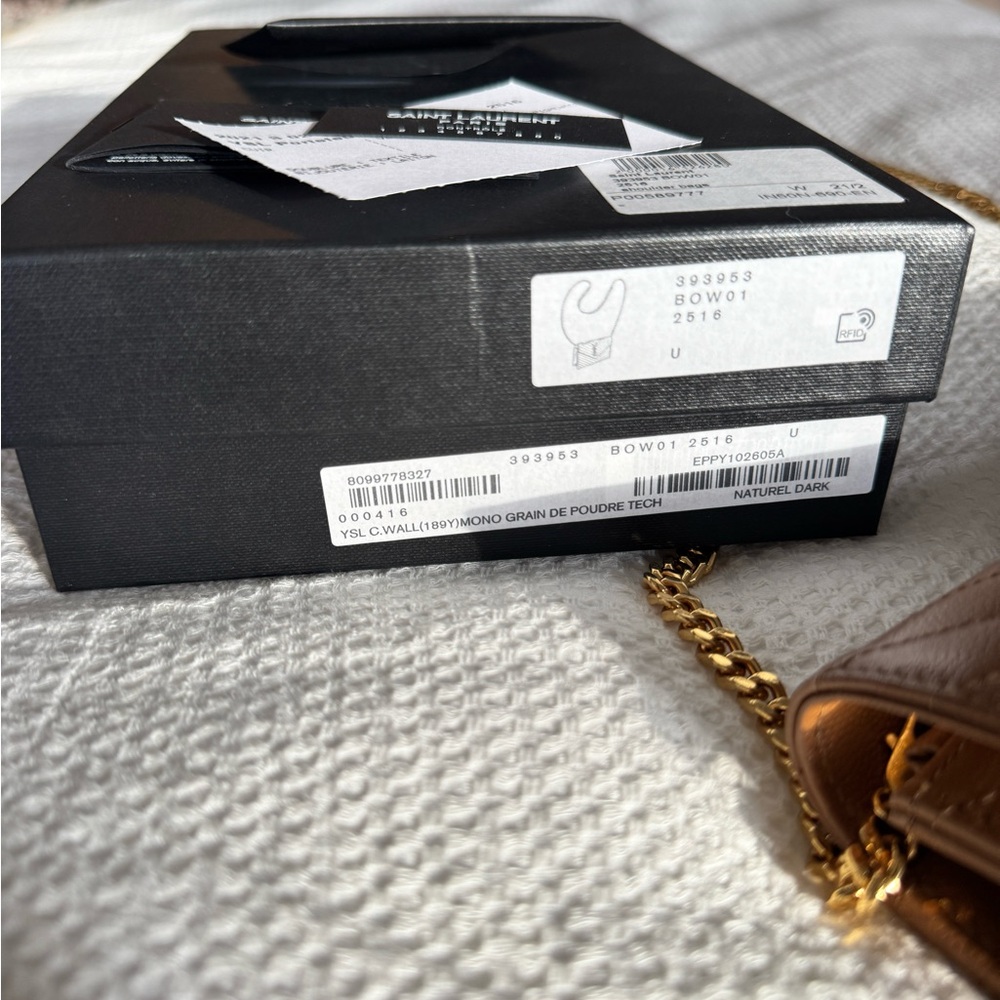 YSL CASSANDRE ENVELOPE CHAIN WALLET - Picture 9 of 11